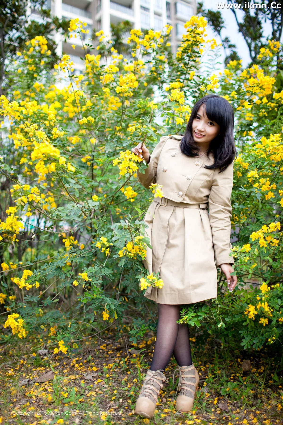 漂亮美女_默漠无荢全集