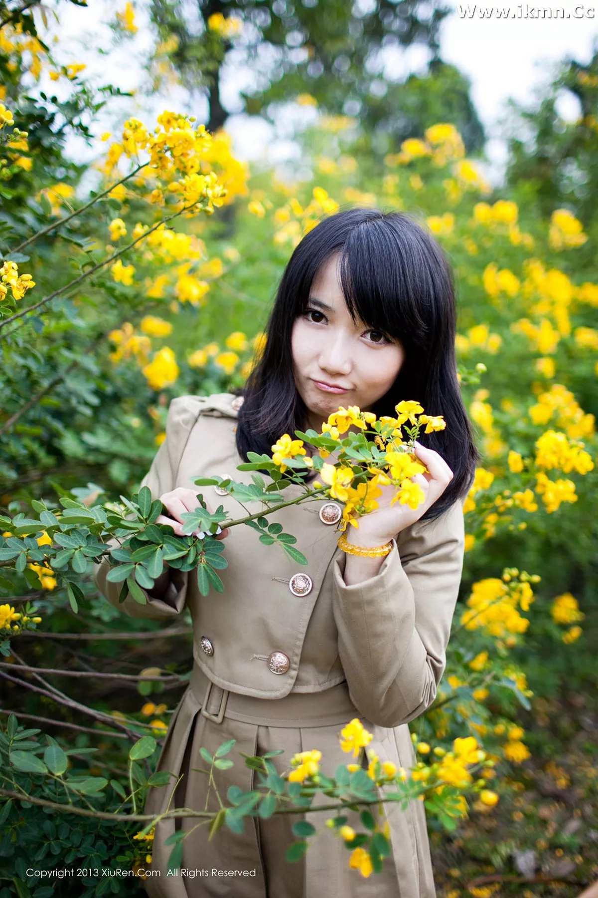 漂亮美女_默漠无荢全集