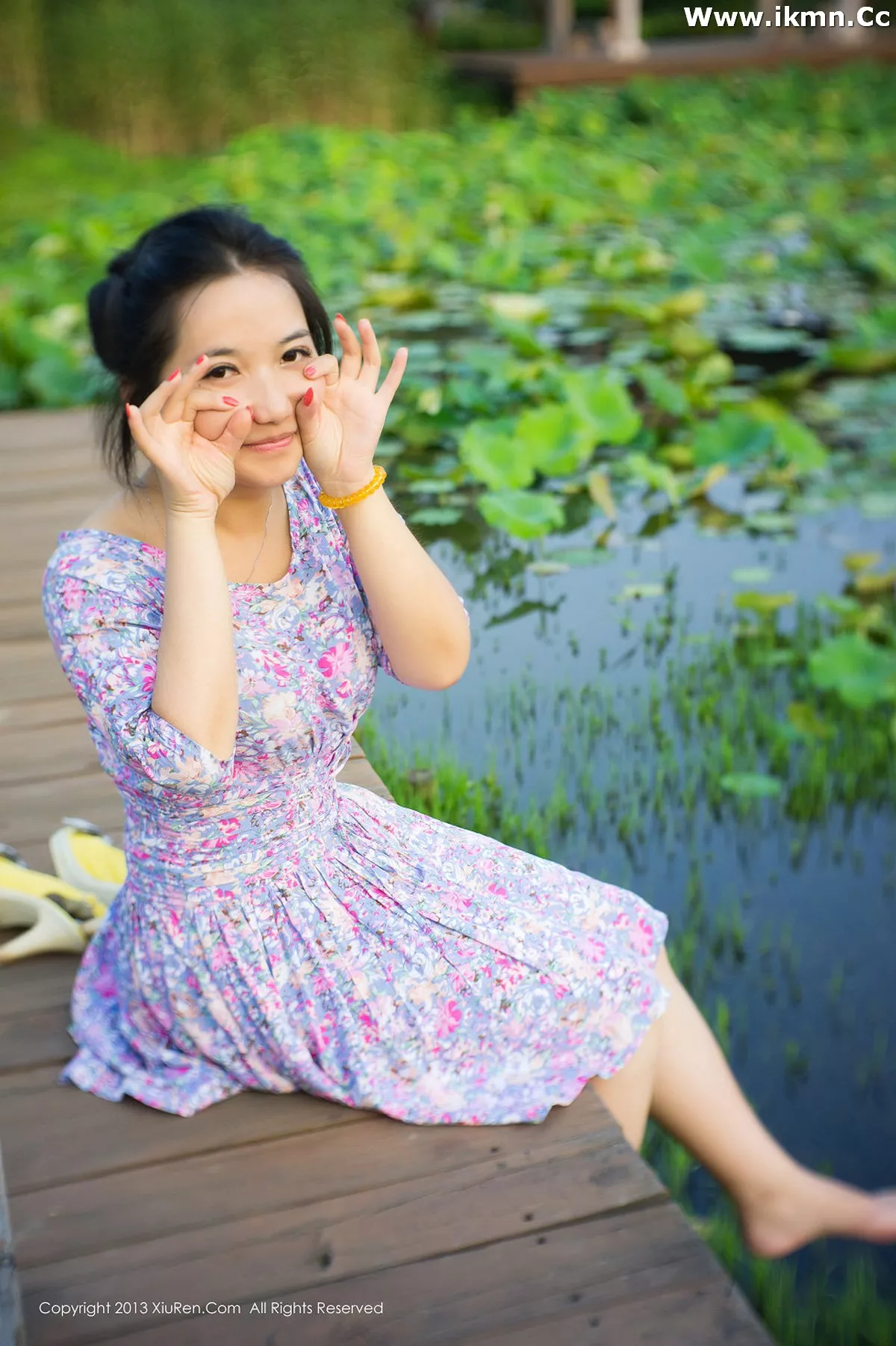 漂亮美女_默漠无荢全集