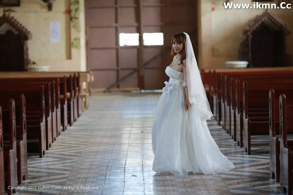 漂亮美女_默漠无荢全集