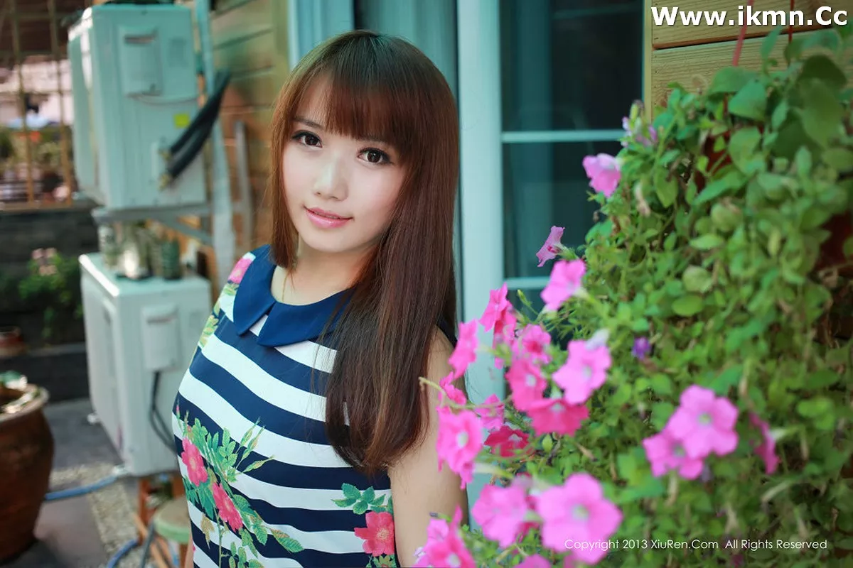 漂亮美女_默漠无荢全集