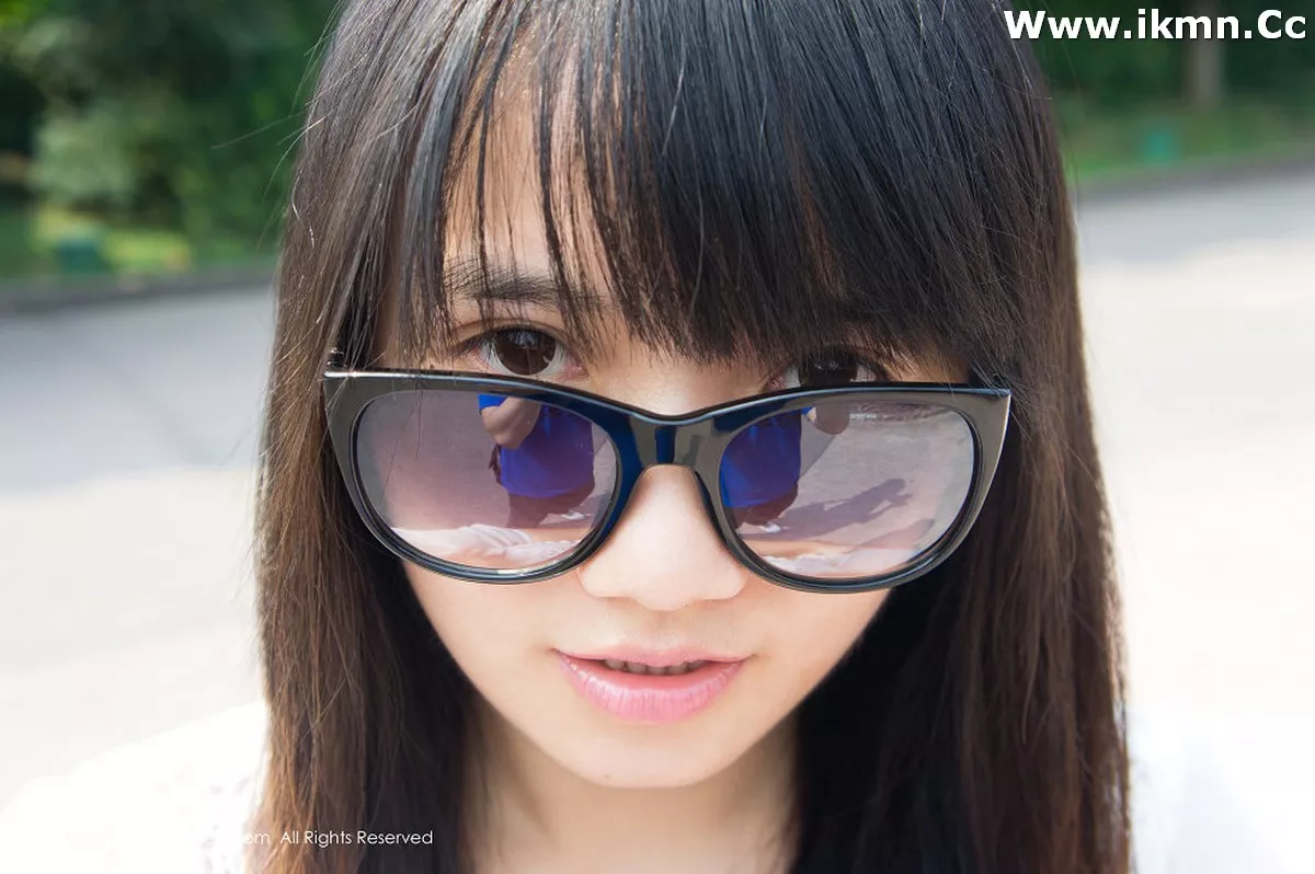 漂亮美女_默漠无荢全集