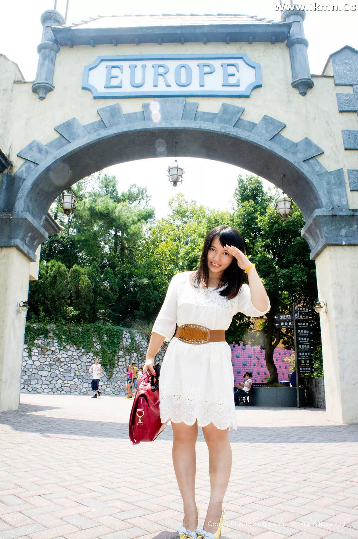 漂亮美女_默漠无荢全集