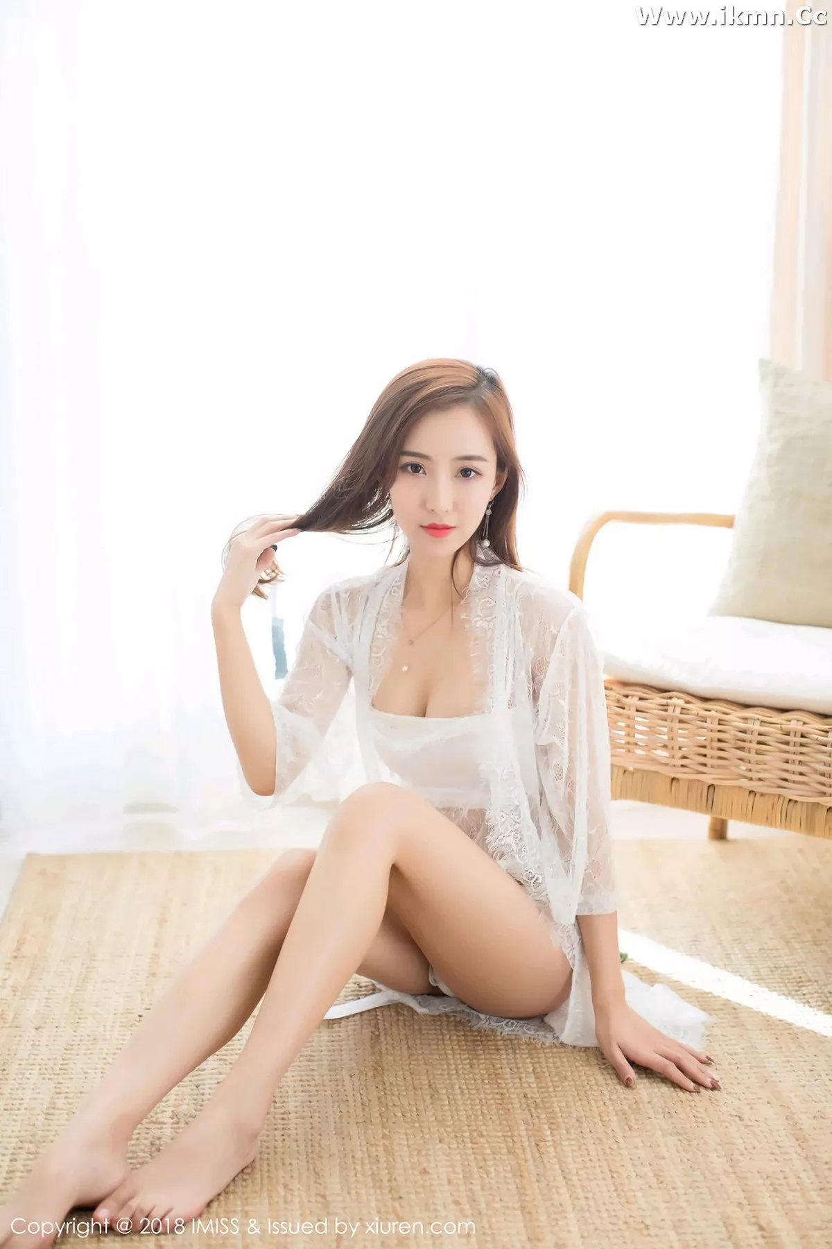 漂亮美女_猫宝全集