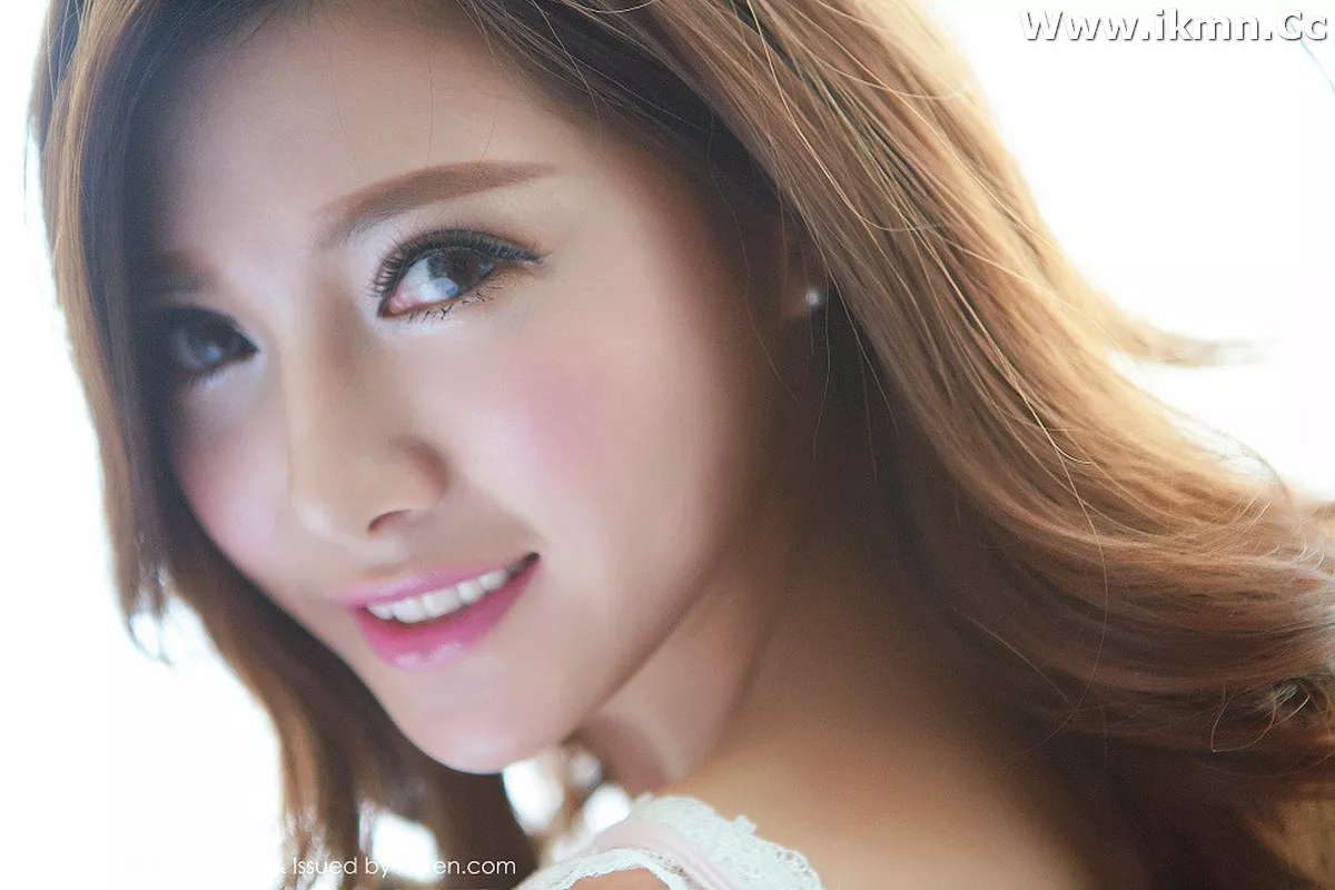 漂亮美女_奶茶-Emily全集