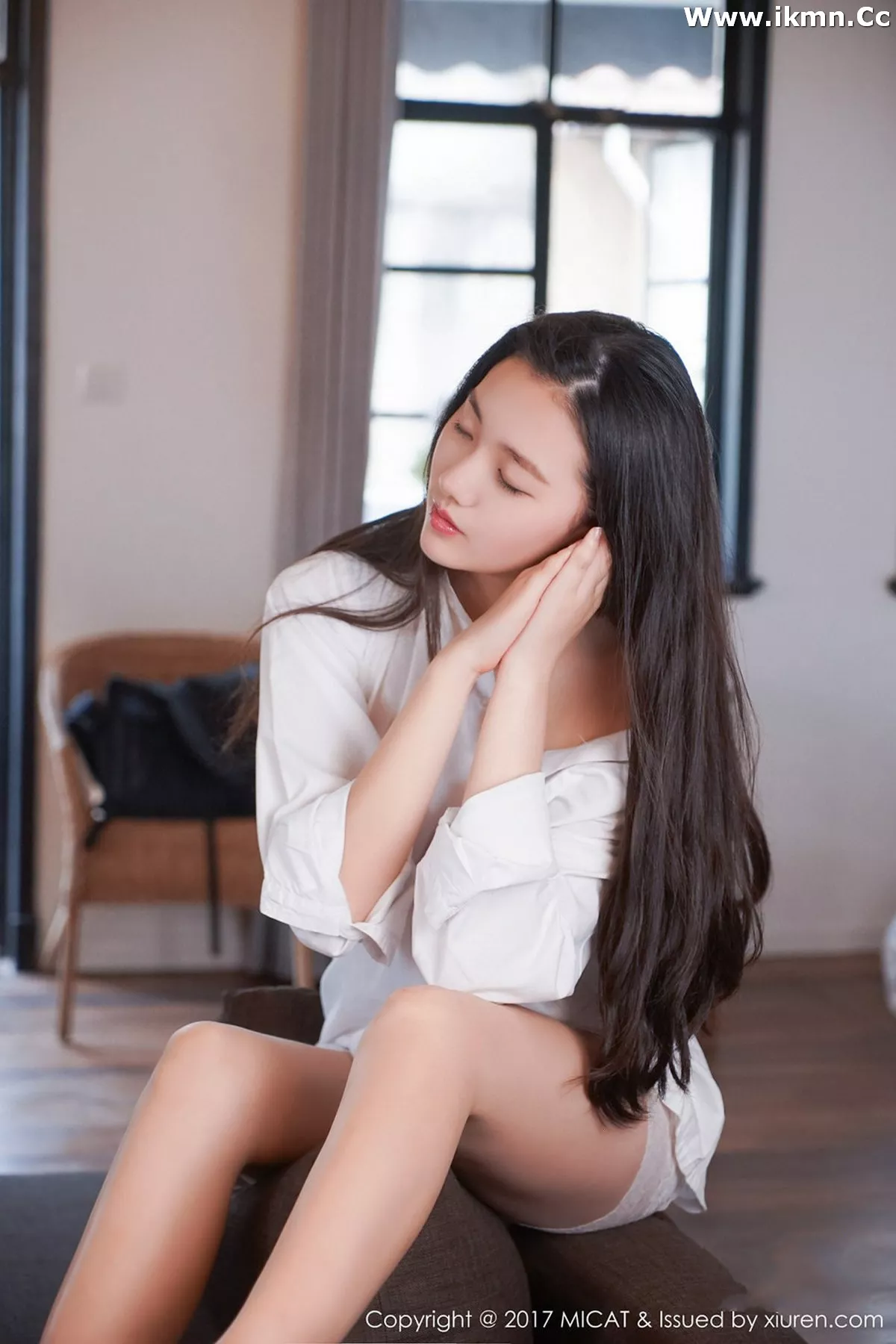 漂亮美女_画画全集