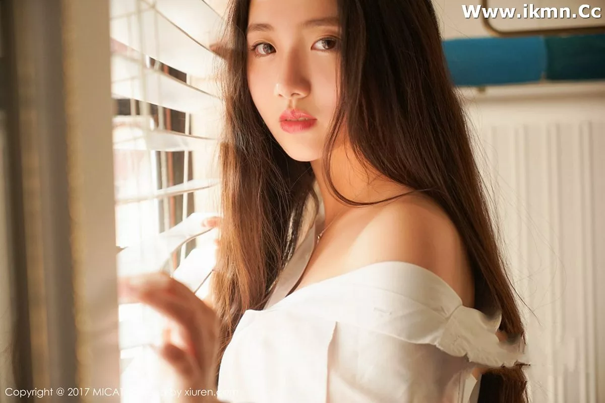 漂亮美女_画画全集