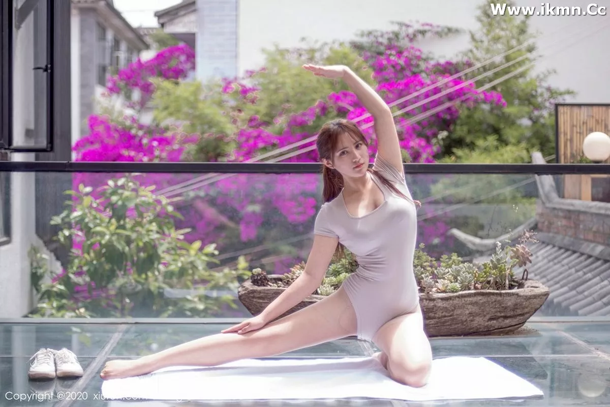 漂亮美女_久久Aimee全集