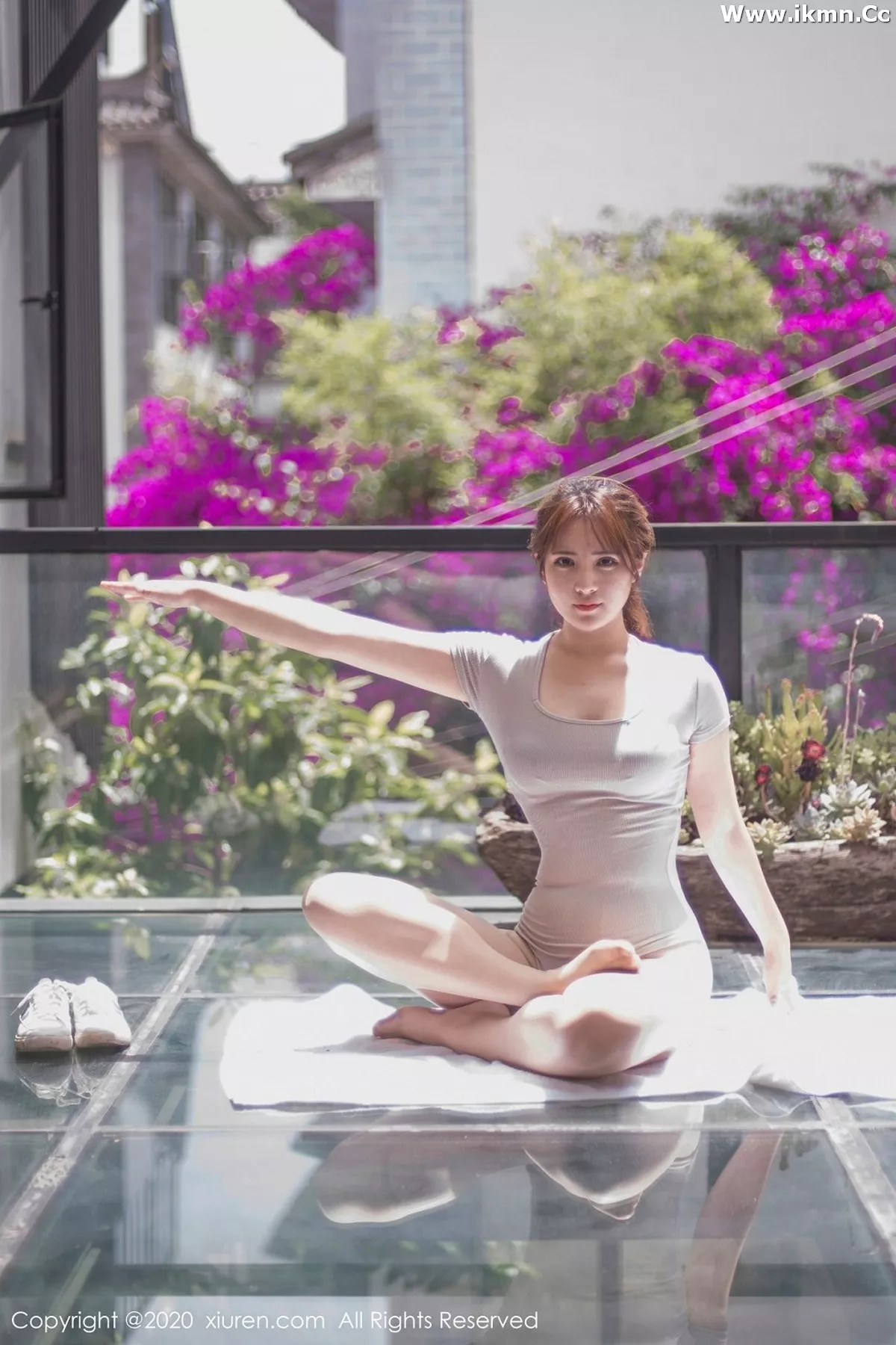 漂亮美女_久久Aimee全集