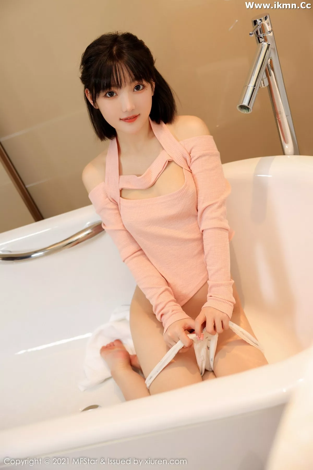 漂亮美女_甜筒晓彤全集 漂亮美女_甜筒晓彤全集