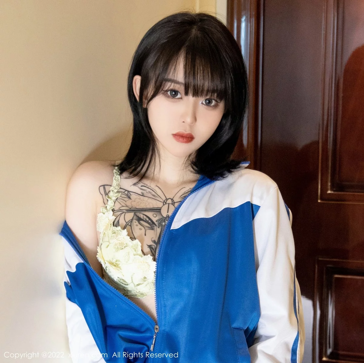 漂亮美女_奶瓶全集