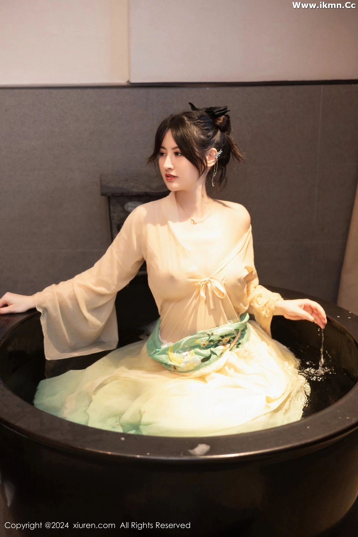 漂亮美女_诗诗全集