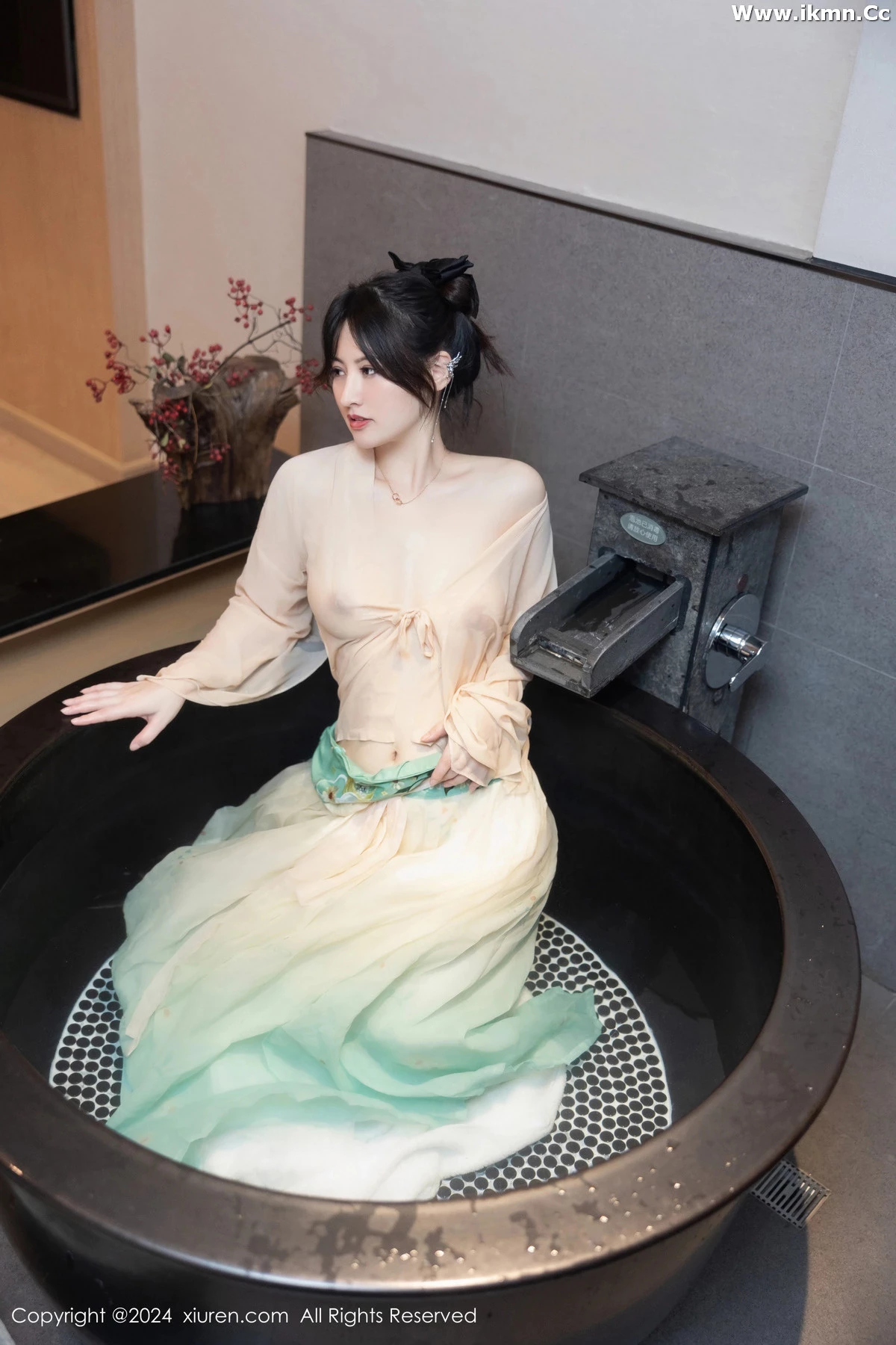 漂亮美女_诗诗全集