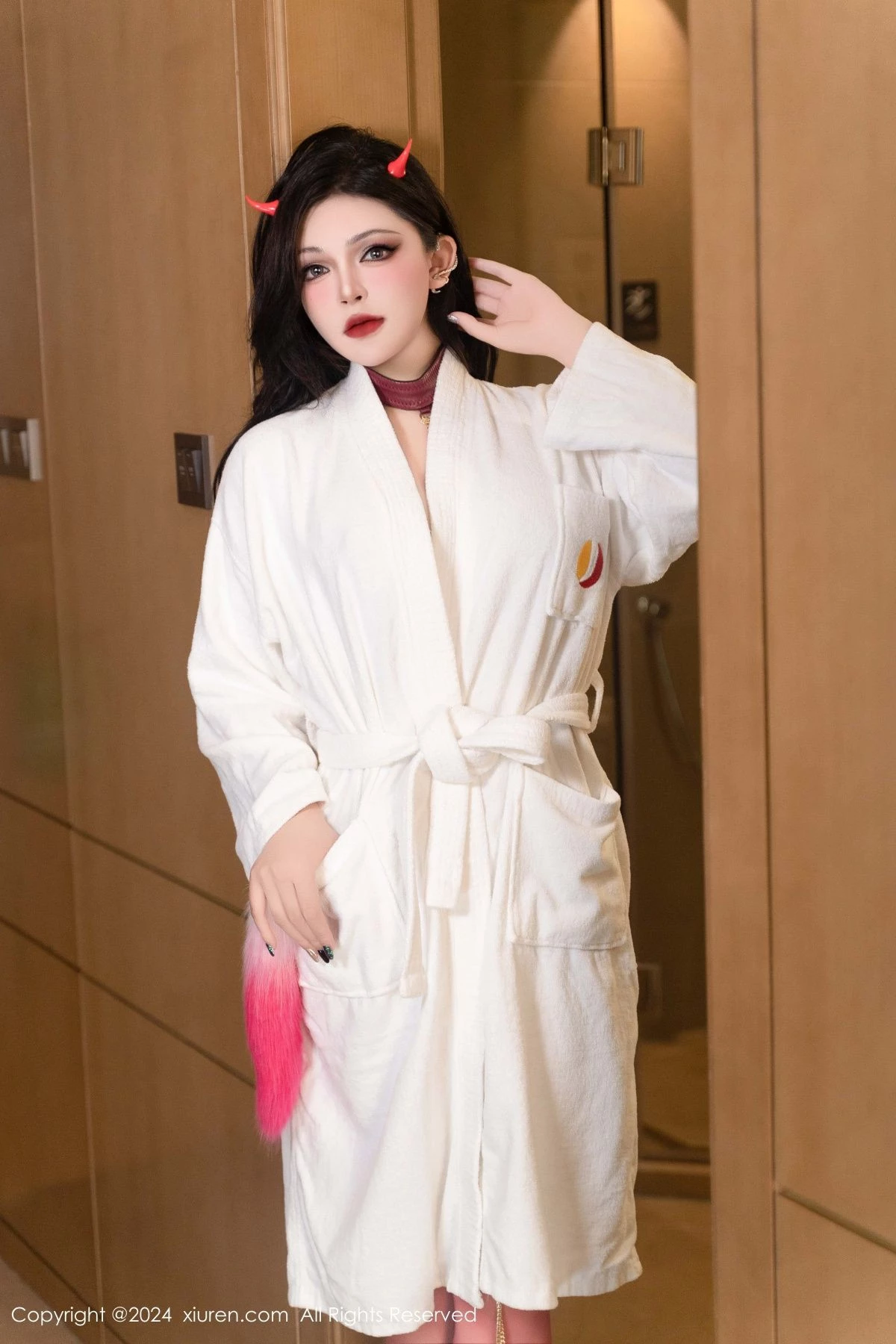 漂亮美女_伊丽莎有点白全集