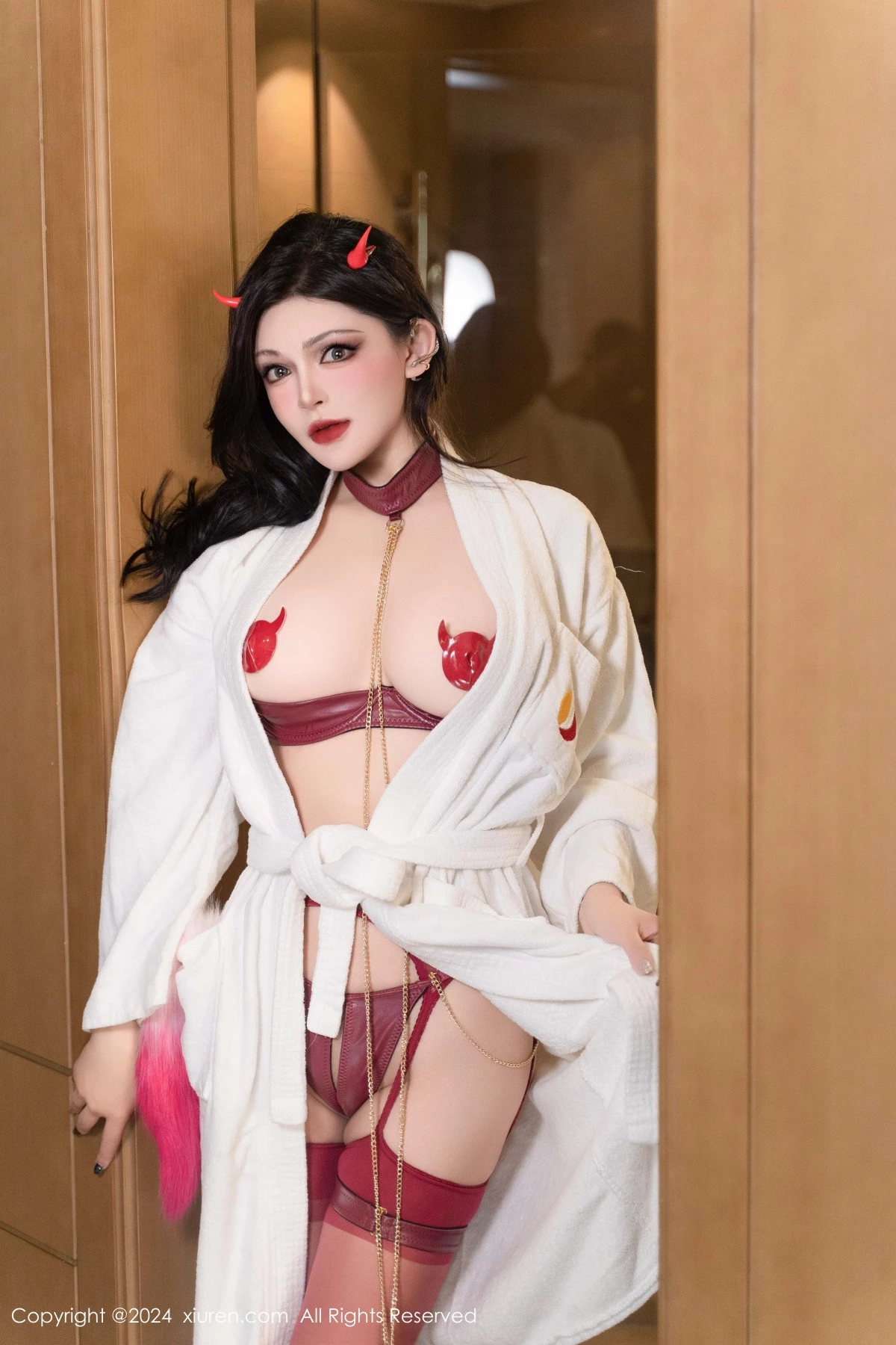 漂亮美女_伊丽莎有点白全集