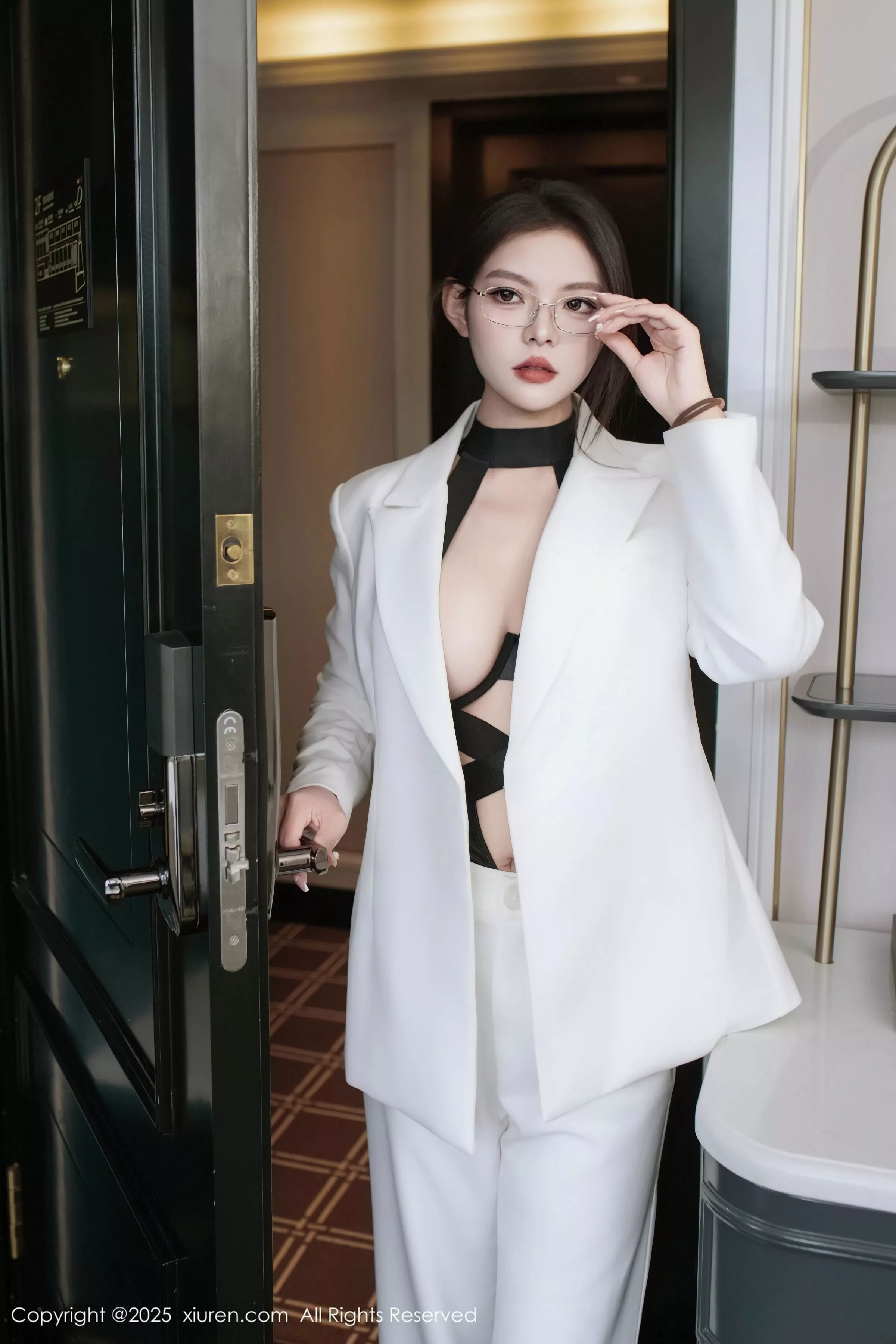 漂亮美女_冬安全集 漂亮美女_冬安全集