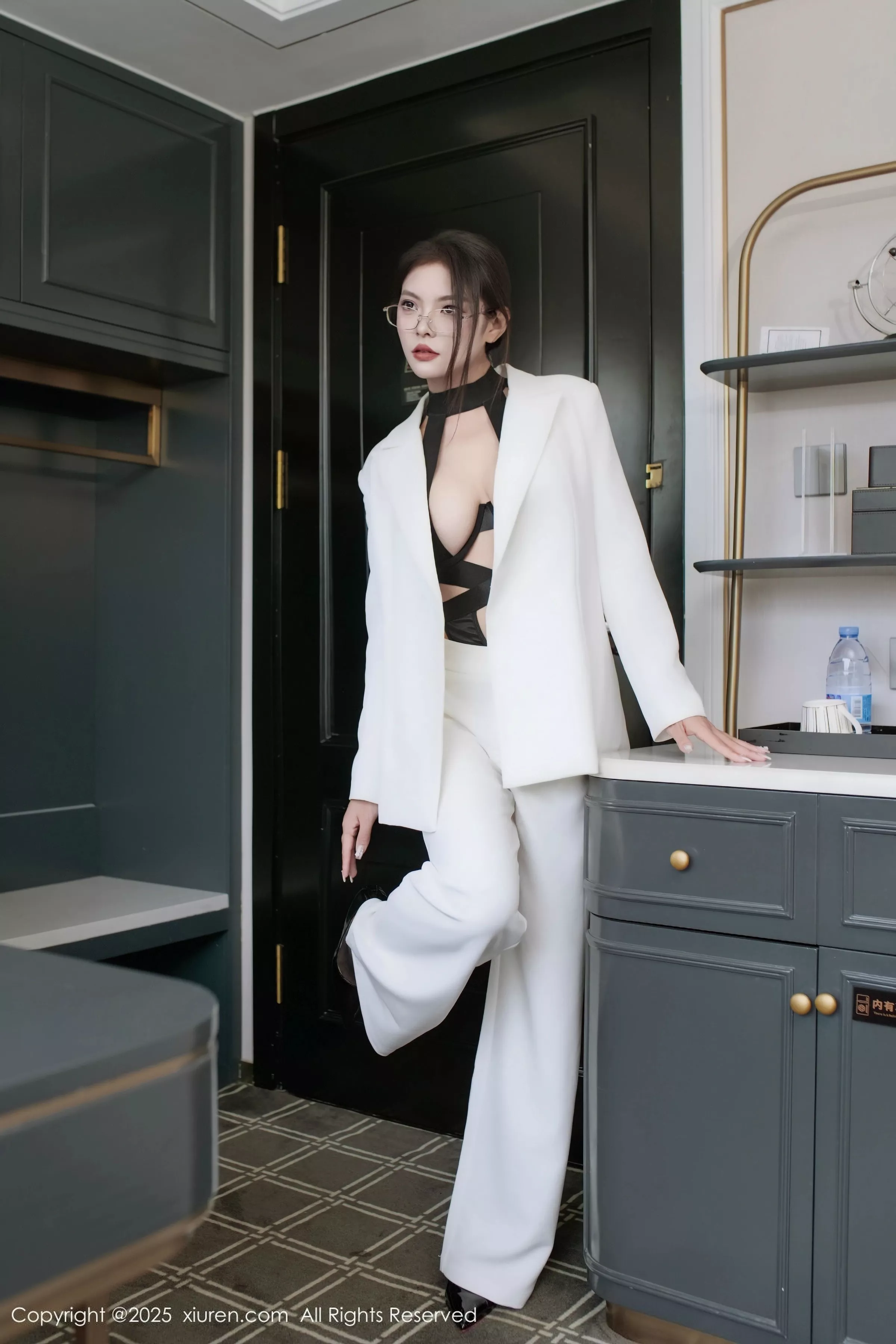 漂亮美女_冬安全集 漂亮美女_冬安全集