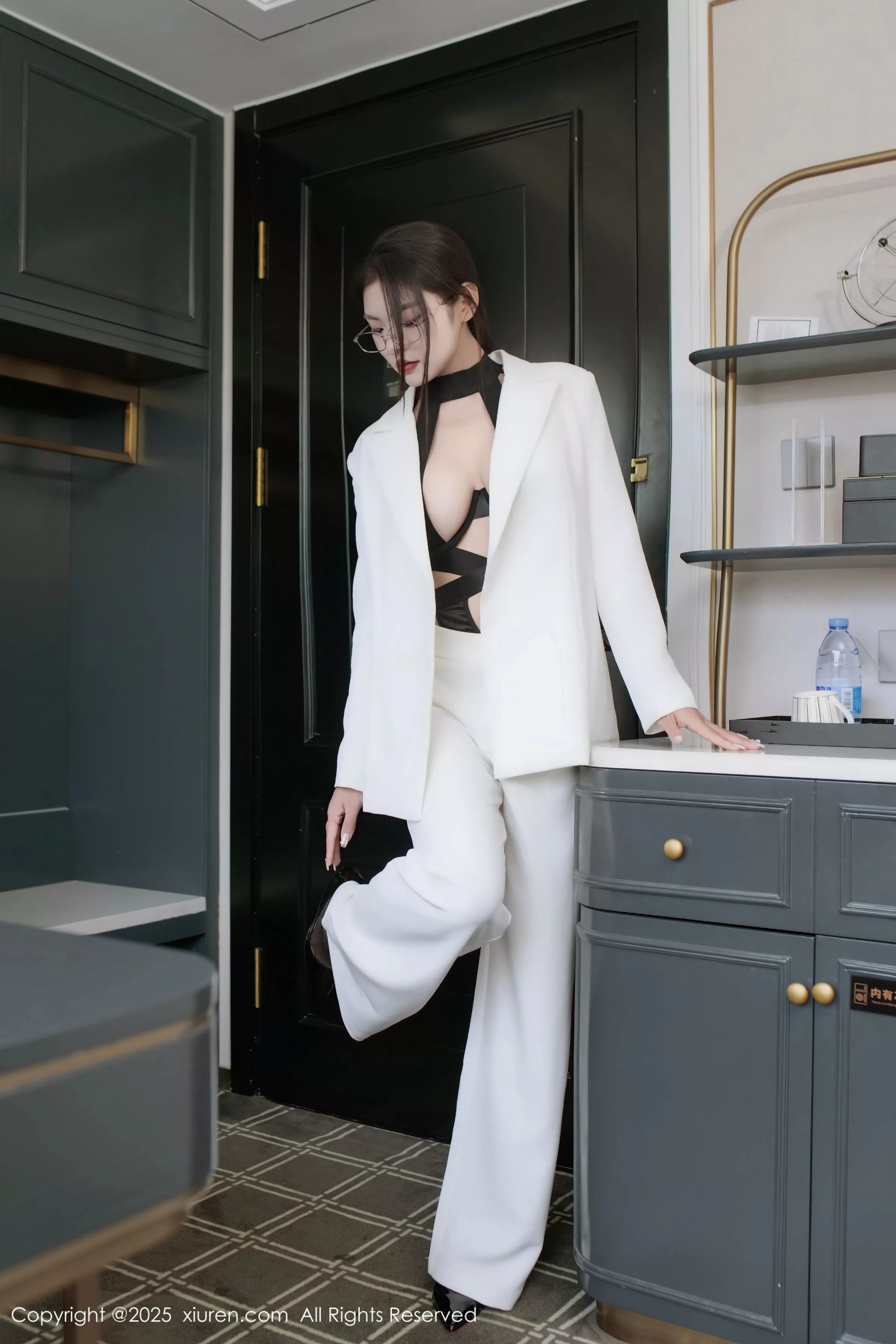 漂亮美女_冬安全集 漂亮美女_冬安全集