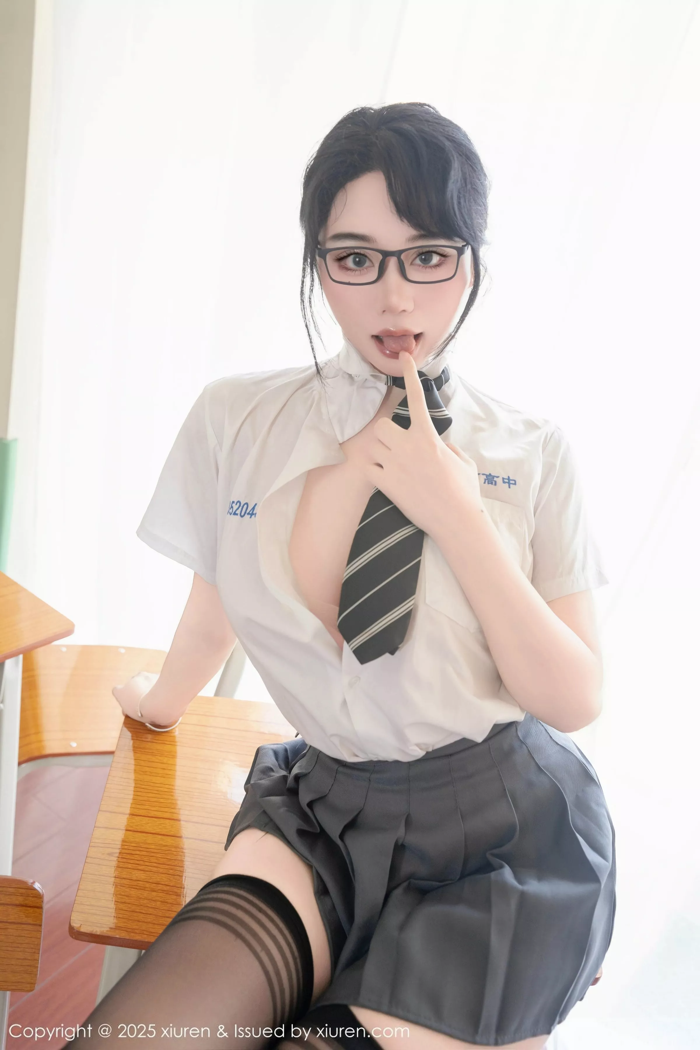 漂亮美女_汐汐爱吃草莓全集 漂亮美女_汐汐爱吃草莓全集