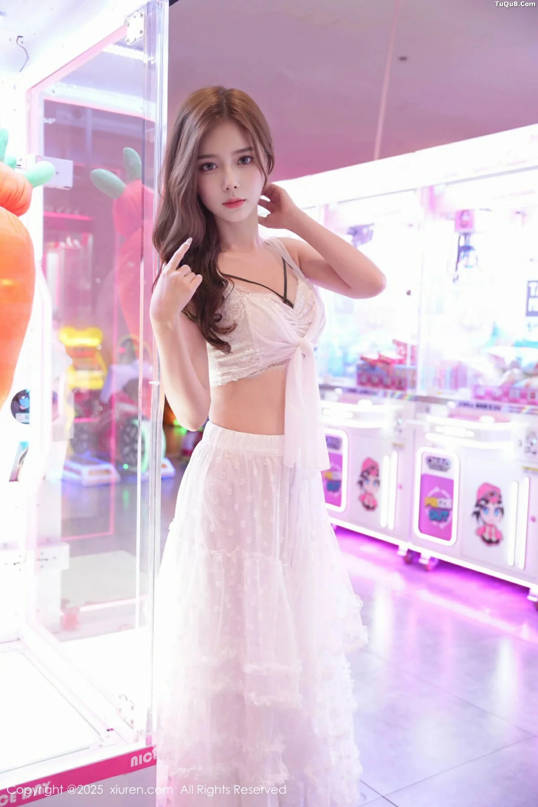 漂亮美女_拍黄瓜全集