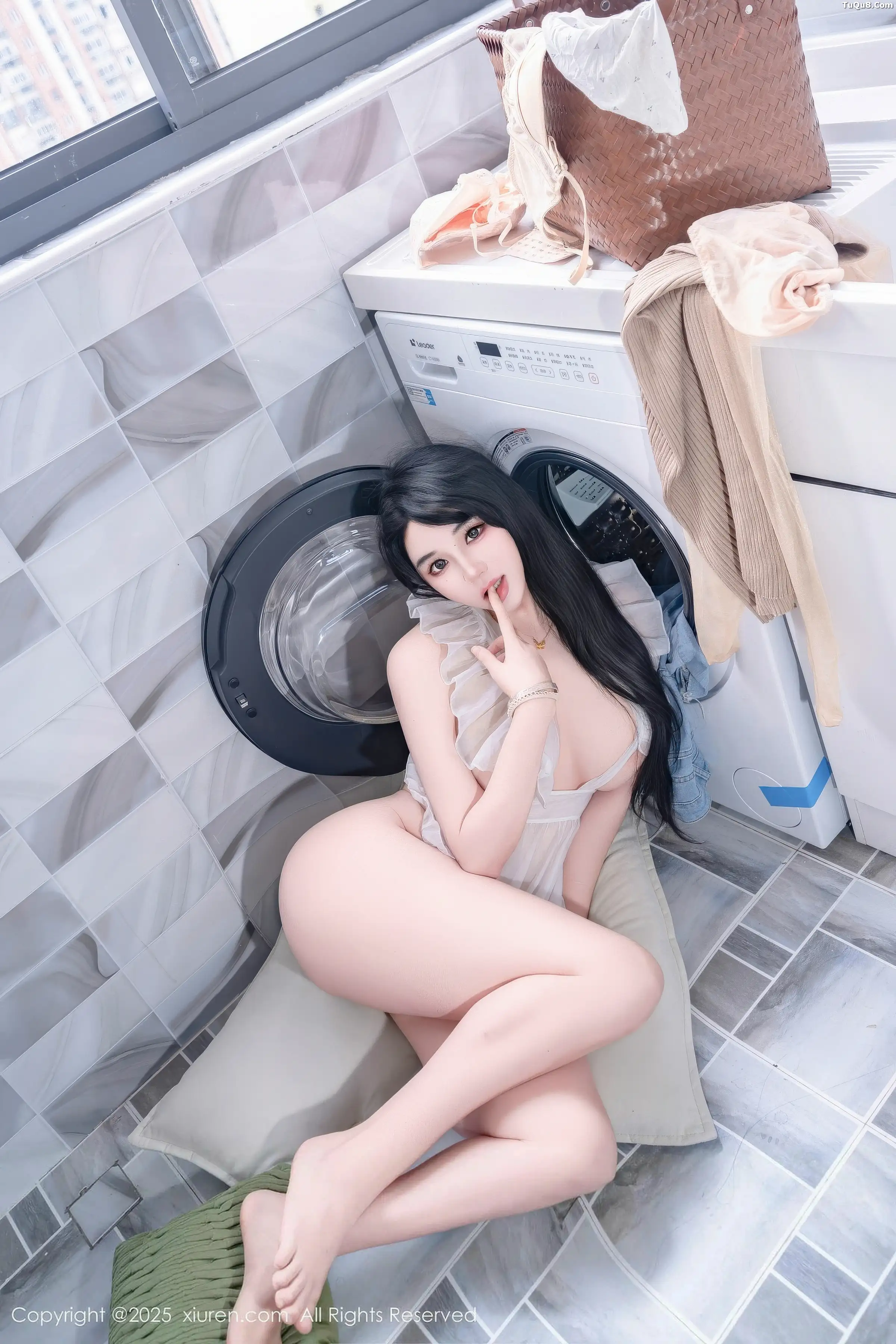 漂亮美女_汐汐爱吃草莓全集 漂亮美女_汐汐爱吃草莓全集