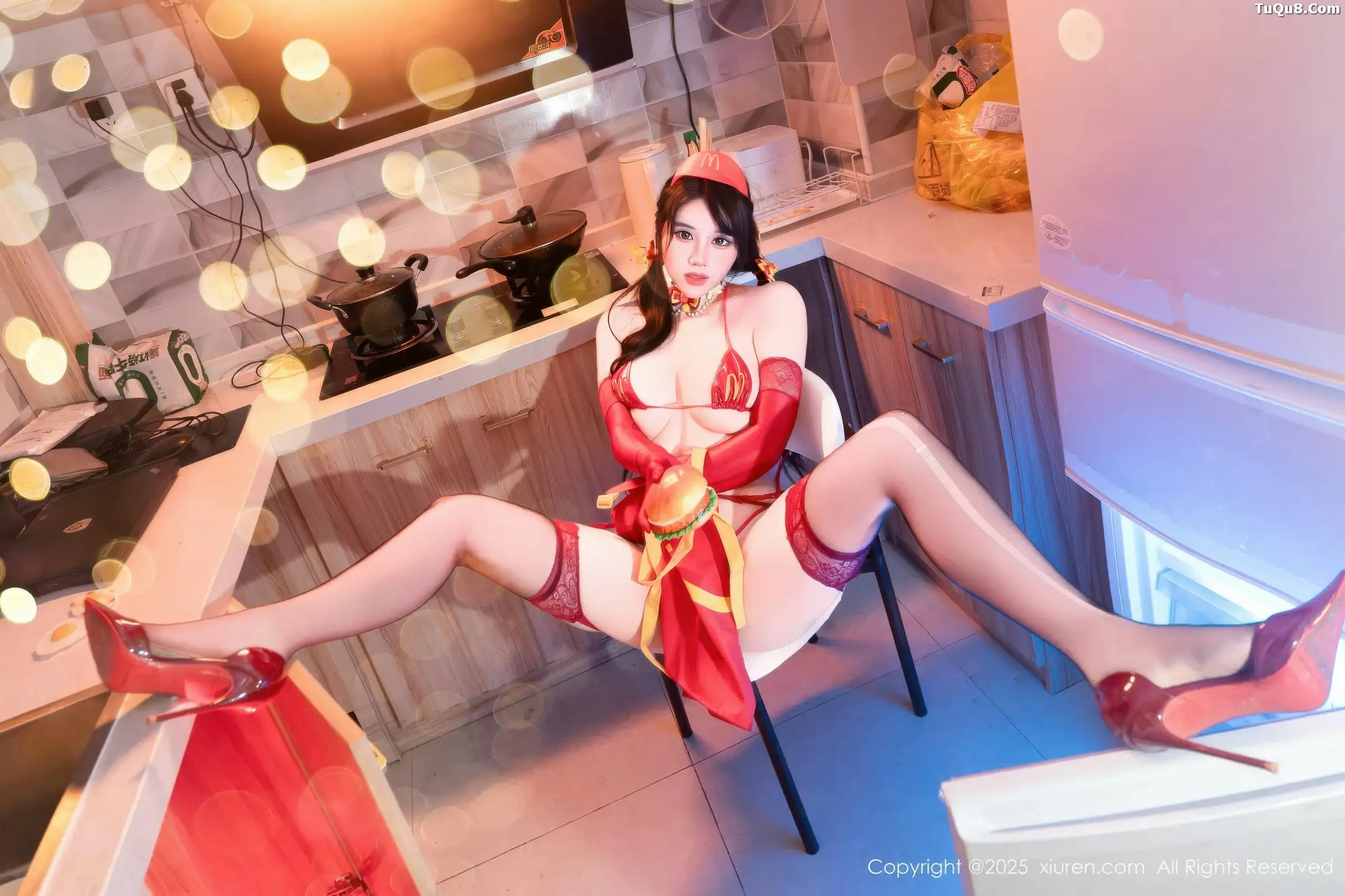 漂亮美女_汐汐爱吃草莓全集 漂亮美女_汐汐爱吃草莓全集