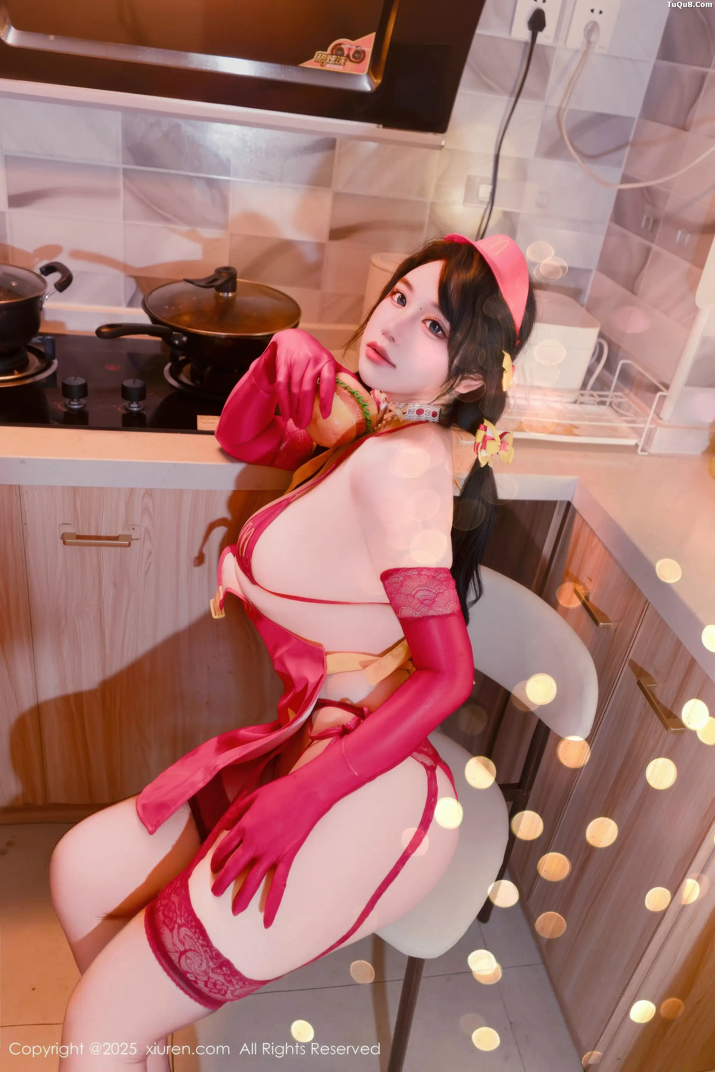 漂亮美女_汐汐爱吃草莓全集 漂亮美女_汐汐爱吃草莓全集