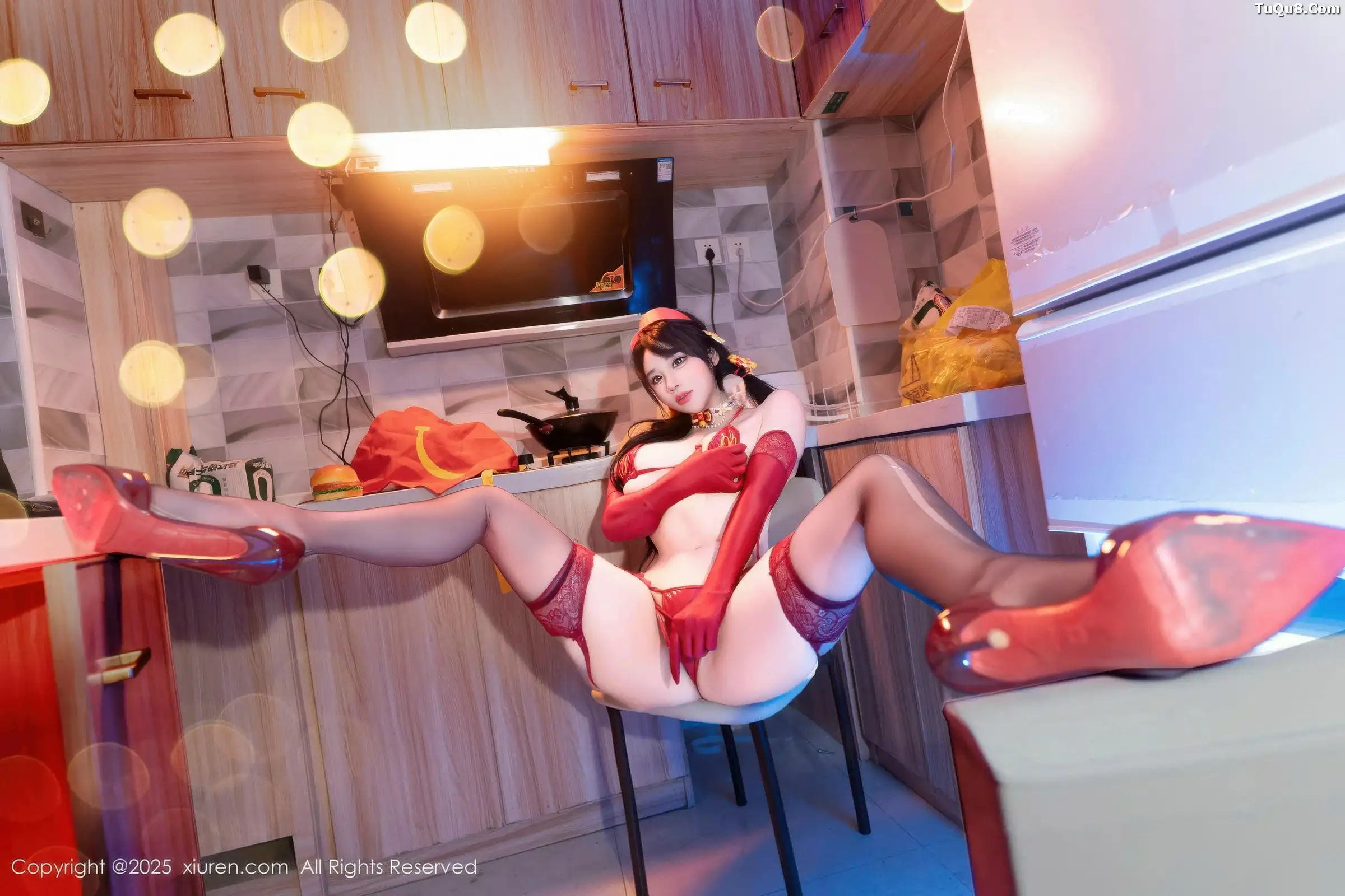 漂亮美女_汐汐爱吃草莓全集 漂亮美女_汐汐爱吃草莓全集